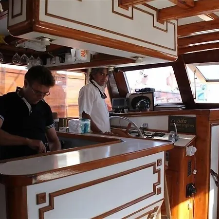 Ide Yacht *
