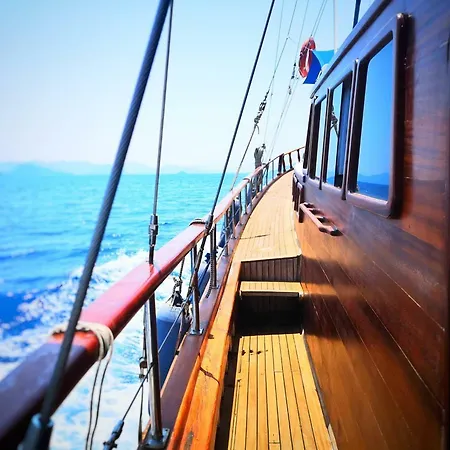 ספינת מלון Ide Yacht *