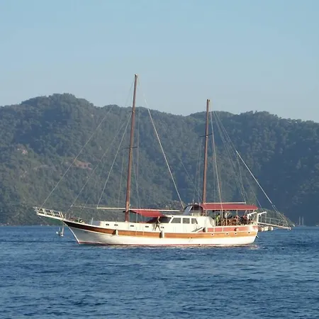 Ide Yacht 보트호텔